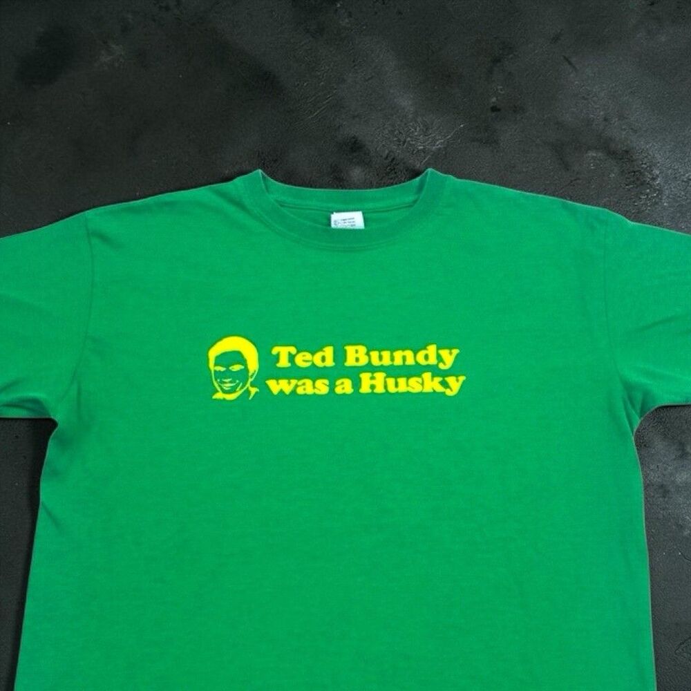 Ted Bundy Was a Husky T-Shirt Men’s Medium‎ Green Funny UW Washington Huskies